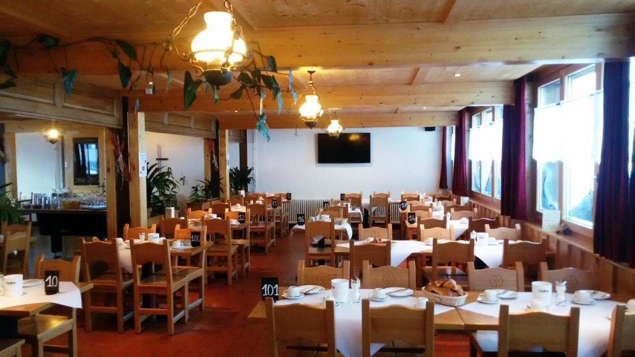 太阳门酒店 莱斯·克洛塞特斯 外观 照片