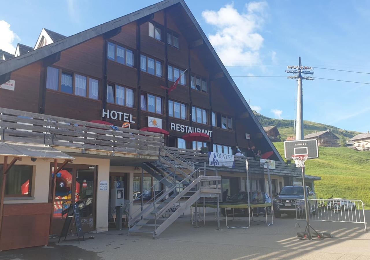 太阳门酒店 莱斯·克洛塞特斯 外观 照片